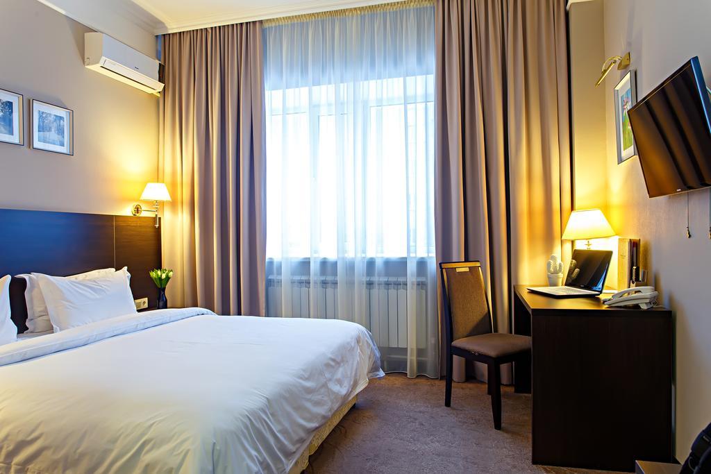 Red Village Hotel Astana Bagian luar foto