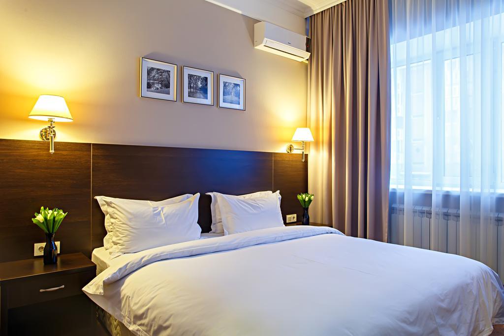 Red Village Hotel Astana Bagian luar foto